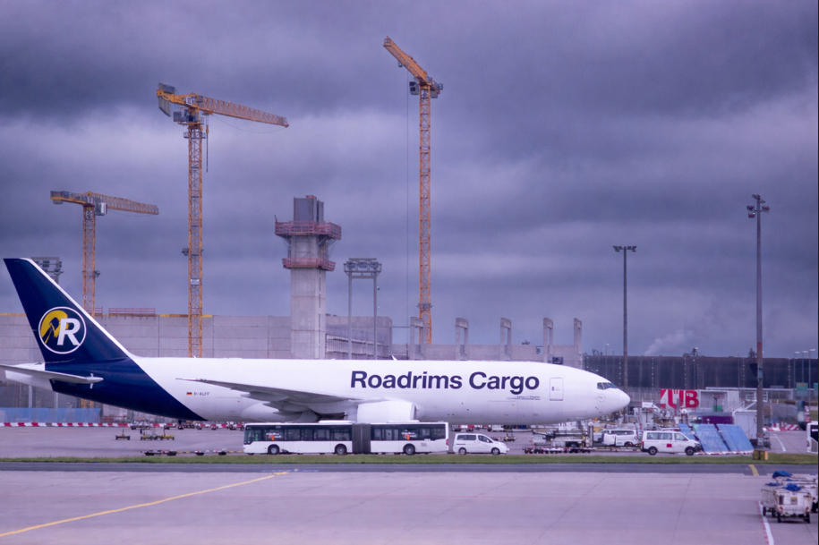 Roadrims Air Freight Deliveries services